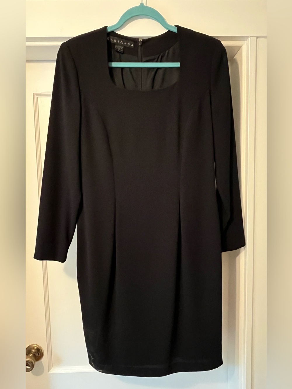 Mariana Black Long-Sleeve Square Neck Sheath Dress